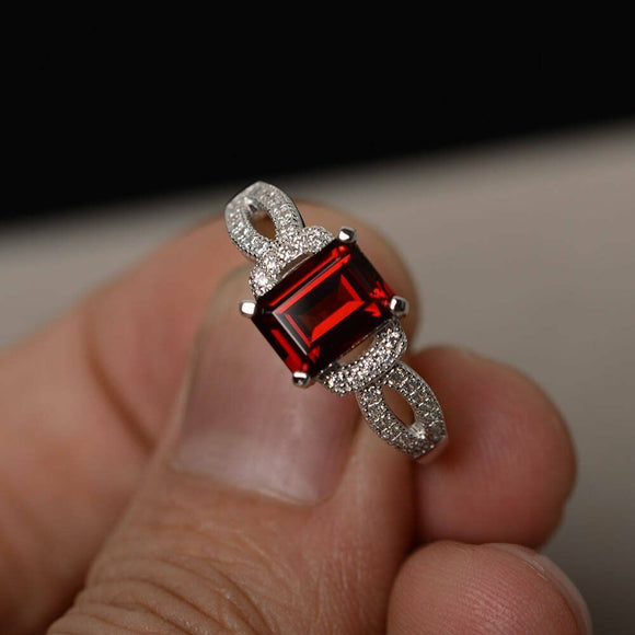 2ct Emerald Red Garnet Engagement Ring 14k WhiteGold Finish Split Band Solitaire