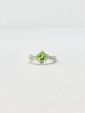 0.5ct Princess Cut Simulated Green Peridot Solitaire Ring 14k Dual Gold Plated
